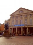 Das Deutsche Nationaltheater Weimar - im Vorfeld das Goethe & Schiller Denkmal