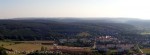 Panorama vom Paulinenturm. Am Horizont die Höhen des Thüringer Waldes